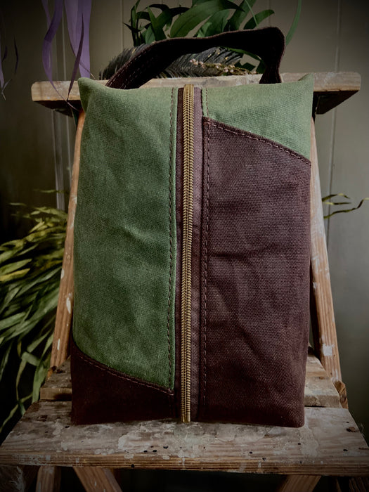 Waxed Canvas Toiletry Bag - Green/Dark Brown