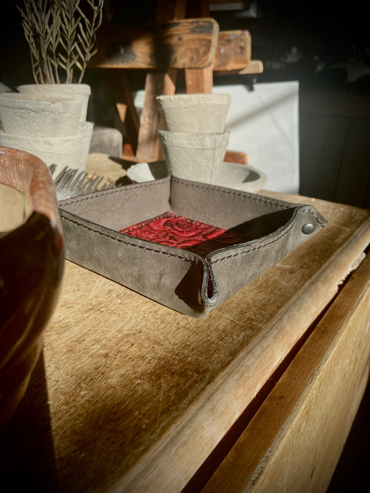 Leather Valet Tray Medium - Charcoal/Red Floral Interior