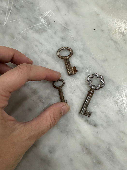 Small Antique Key Lot - #7